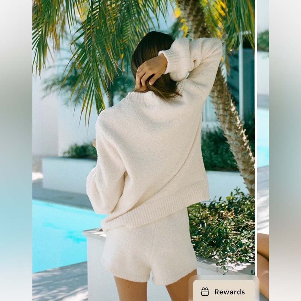 Sabo Skirt Cream Women Shorts - Picture 2 of 6